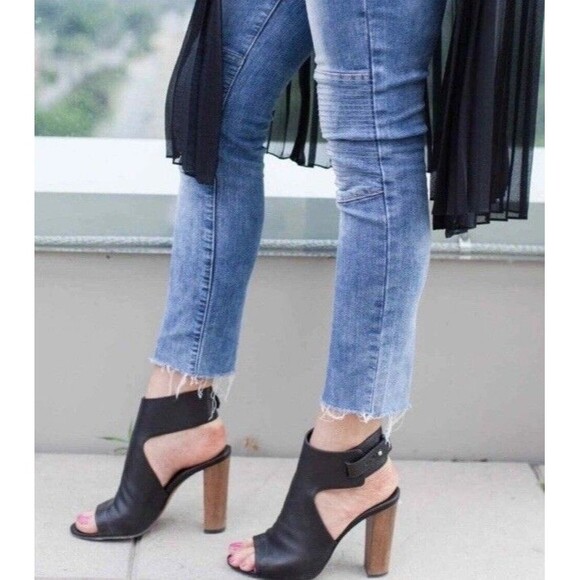 Vince‎ Addie Black Leather Open Toe Booties Size 9 M Womens Low Boot Italy - Picture 1 of 12